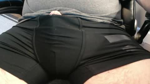 hornydawg50 online show from December 18, 5:10 pm