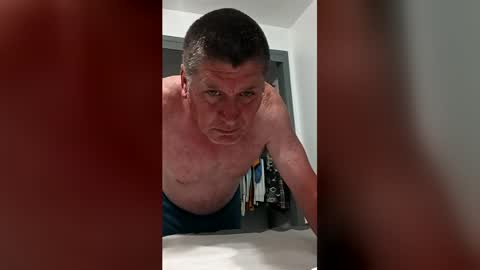 hornyman6942842 online show from July 8, 11:09 pm