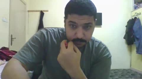 hossampharaos21 online show from March 26, 7:51 pm