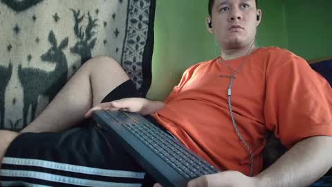 hot_guy36 online show from June 1, 3:12 pm
