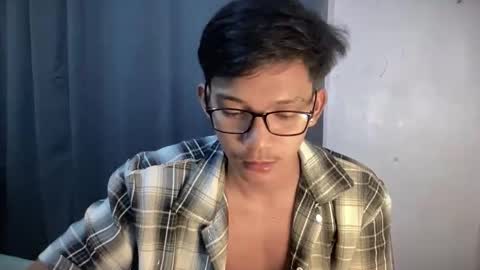 hotasian_jerome online show from March 3, 7:16 am