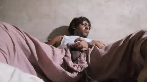 hotguy333526 online show from June 11, 9:24 pm