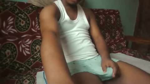 hotguyy001 online show from February 8, 9:15 am