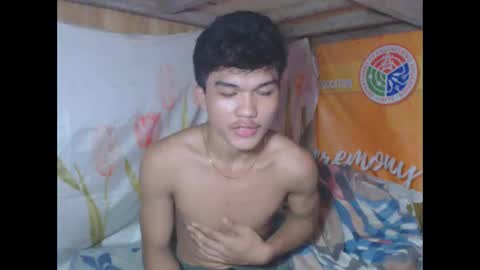 Snapshot of hotking_cummer chatting on October 27, 5:32 am hotking_cummer online show from October 27, 5:32 am