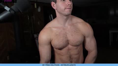 Snapshot of hotmuscles6t9 chatting on February 9, 5:08 am hotmuscles6t9 online show from February 9, 5:08 am