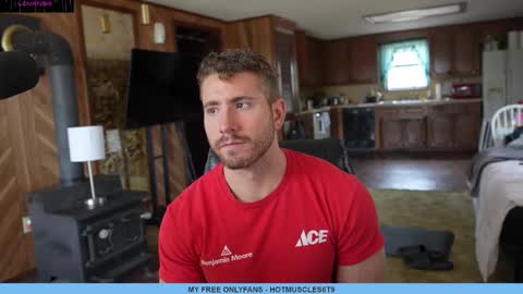 Snapshot of hotmuscles6t9 chatting on March 9, 6:00 pm hotmuscles6t9 online show from March 9, 6:00 pm