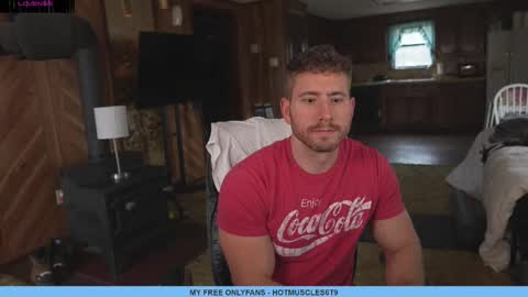 Snapshot of hotmuscles6t9 chatting on March 8, 5:30 pm hotmuscles6t9 online show from March 8, 5:30 pm