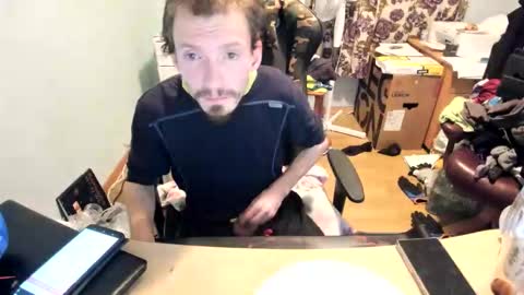 hot online show from November 19, 5:24 pm