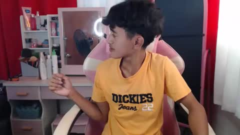 Edrian online show from March 25, 2:15 am