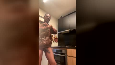 houndtown online show from April 8, 5:11 pm