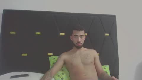 houwardtt online show from March 26, 6:28 am