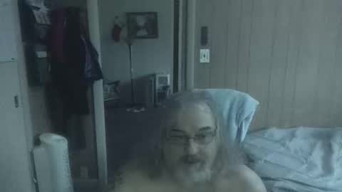 lonely huggy bear online show from April 4, 3:09 pm