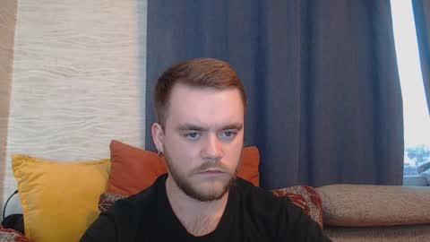 Snapshot of hugo__brad chatting on December 8, 12:19 pm Hugo online show from December 8, 12:19 pm