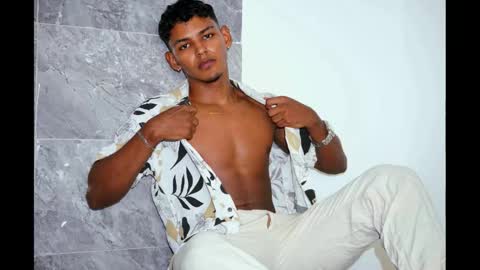 Snapshot of hugo_cano chatting on October 4, 9:19 pm Hugo Cano online show from October 4, 9:19 pm
