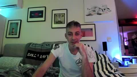 Snapshot of hugolandcam chatting on December 8, 3:56 pm Hugo online show from December 8, 3:56 pm