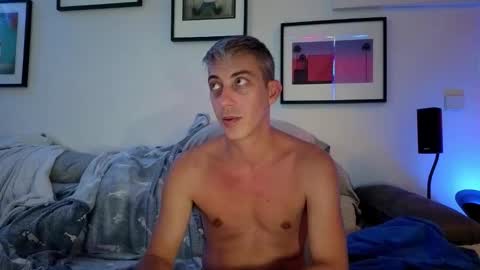 Snapshot of hugolandcam chatting on September 12, 8:31 pm Hugo online show from September 12, 8:31 pm