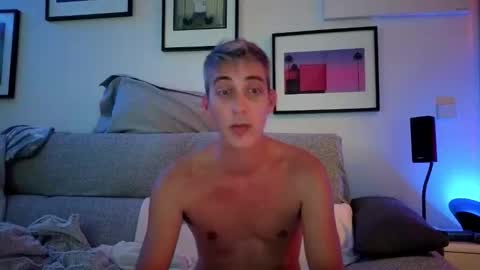Snapshot of hugolandcam chatting on September 19, 10:53 pm Hugo online show from September 19, 10:53 pm
