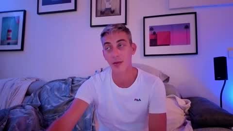 Snapshot of hugolandcam chatting on September 11, 8:30 pm Hugo online show from September 11, 8:30 pm