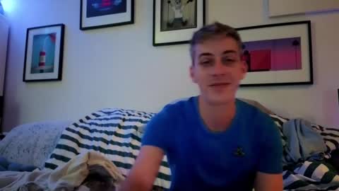 Snapshot of hugolandcam chatting on February 5, 9:07 pm Hugo online show from February 5, 9:07 pm