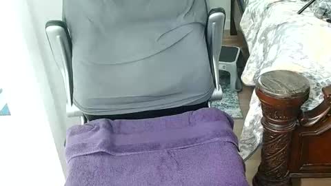 hung74u online show from November 29, 7:27 pm