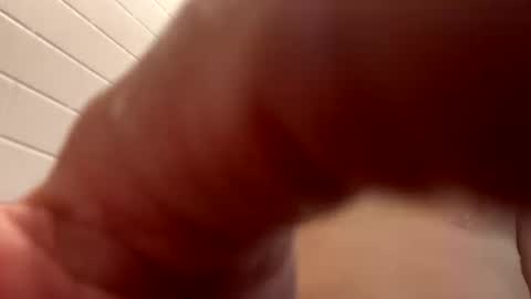 hung_and_horny1005 online show from September 16, 4:57 am