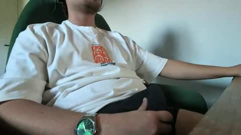 hungdaddy210 online show from June 19, 6:13 pm