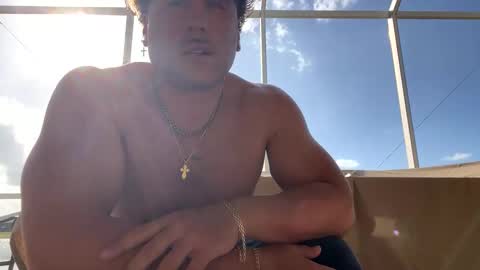 Snapshot of hungkingg22 chatting on March 3, 9:01 pm hungkingg22 online show from March 3, 9:01 pm