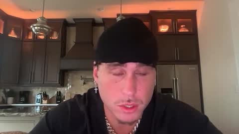 Snapshot of hungkingg22 chatting on October 22, 6:00 pm hungkingg22 online show from October 22, 6:00 pm