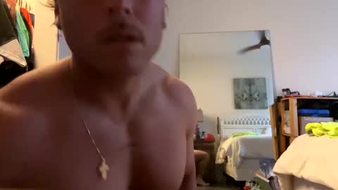 Snapshot of hungkingg22 chatting on March 4, 8:38 pm hungkingg22 online show from March 4, 8:38 pm
