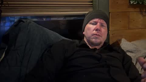 HuingsingleDad79 online show from December 20, 5:04 am