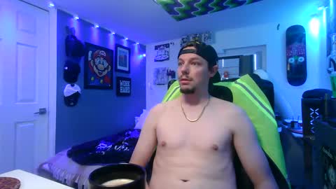 hungtxcock92 online show from September 18, 1:35 pm