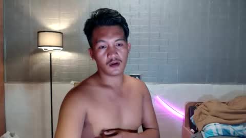 hunkylloyd online show from February 3, 6:22 am