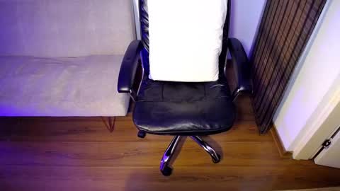 leo online show from February 1, 2:58 am