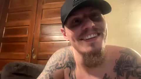 husbandandwife2011 online show from February 22, 5:23 am