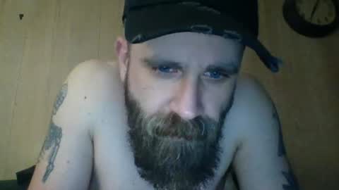 huskygengar22 online show from July 4, 8:28 am