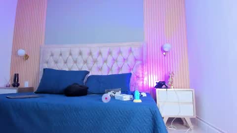 hxxyro online show from April 16, 1:11 pm