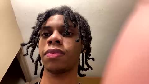 iamadielpr online show from November 21, 4:44 am