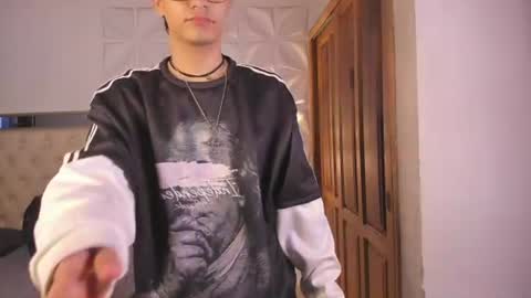 iamjuanjoc online show from June 24, 3:20 am