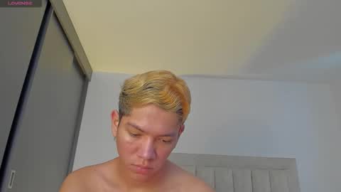 Juliiiiian online show from November 27, 12:09 pm