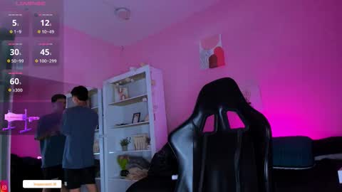 IAN CASTILLO online show from October 24, 11:45 am