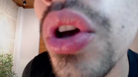 Ian Davis online show from March 8, 6:19 am