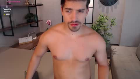 Ian Davis online show from December 28, 7:43 pm