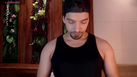 Ian Davis online show from February 26, 9:03 pm