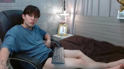 Snapshot of iancute_ chatting on September 28, 11:58 pm ian online show from September 28, 11:58 pm