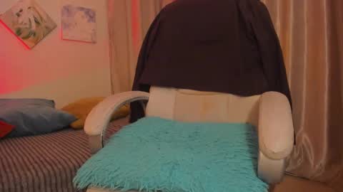 ian  online show from February 7, 4:52 am