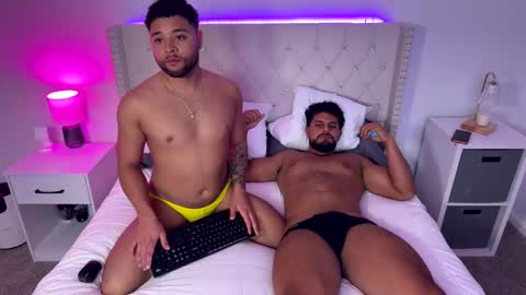 Snapshot of ianrijos01 chatting on October 18, 4:17 am DickFixx online show from October 18, 4:17 am