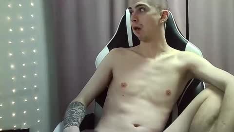 MAX online show from February 4, 7:00 pm