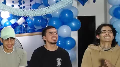 THOMAS AND DAMIAND online show from March 9, 1:04 pm