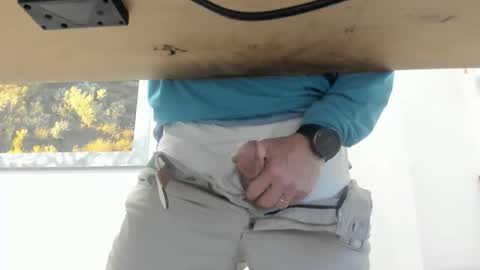 idfunguy2023 online show from December 14, 11:56 pm