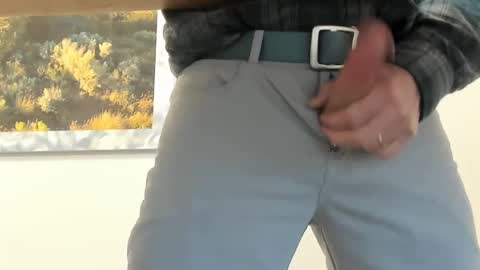 idfunguy2023 online show from March 5, 12:59 am